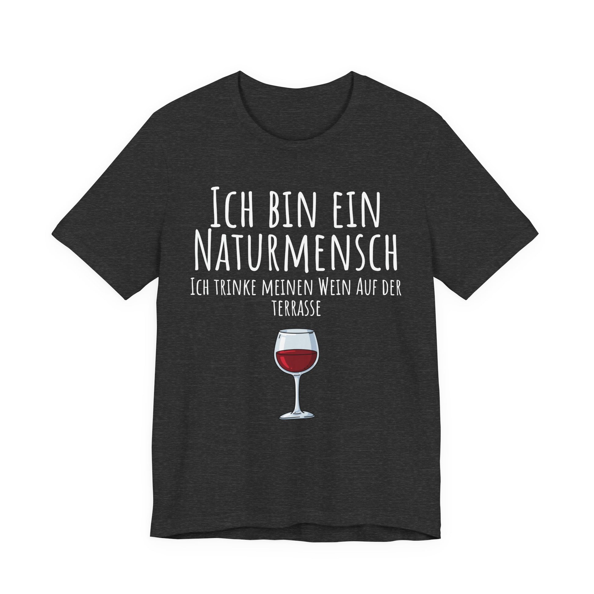 Ich trinke meinen wein auf der Terrasse